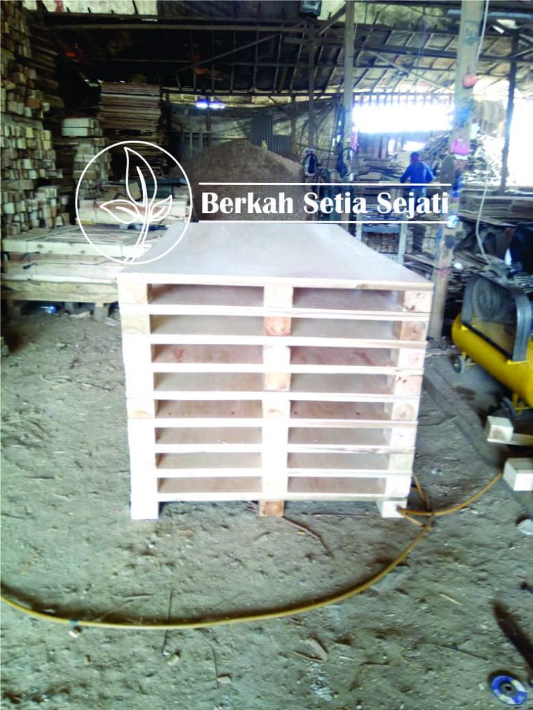 palet triplek kombinasi kayu