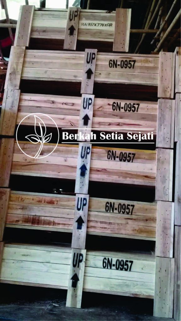 palet kayu box beda ukuran